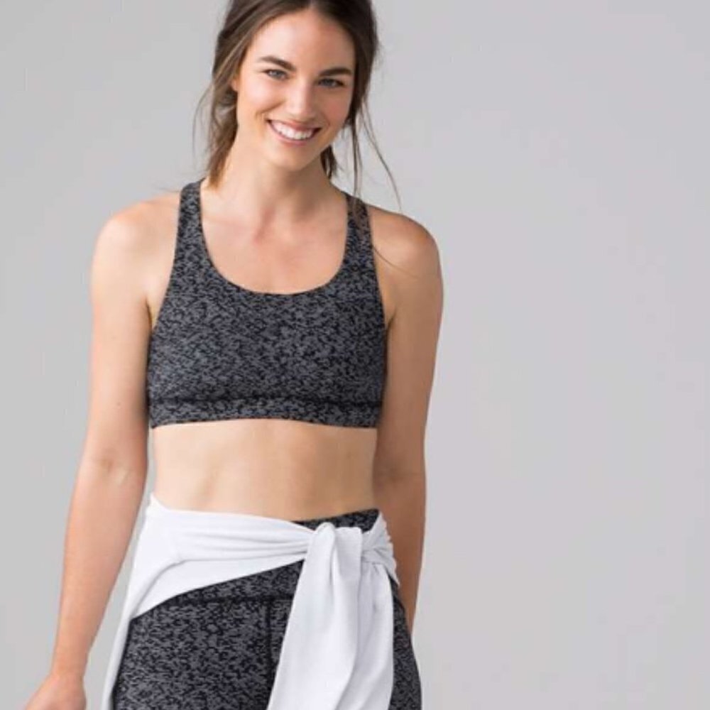 Lululemon Invigorate Bra Soundwave White Black / Black